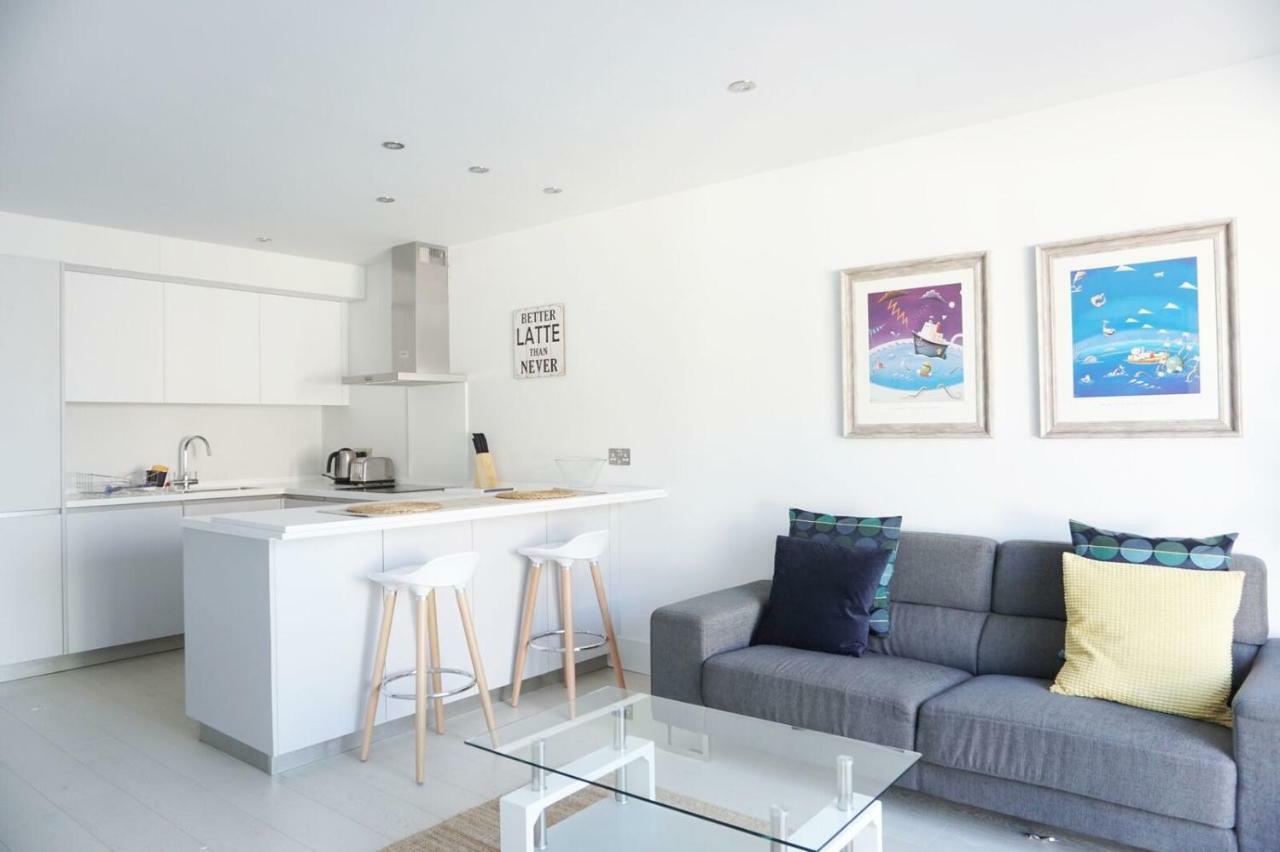 Saltwater Suites At Fistral New Quay Екстериор снимка